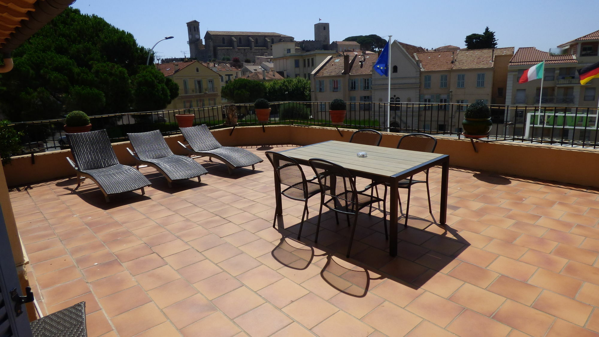 Hotel L'Olivier - Piscine & Parking Cannes Exteriér fotografie