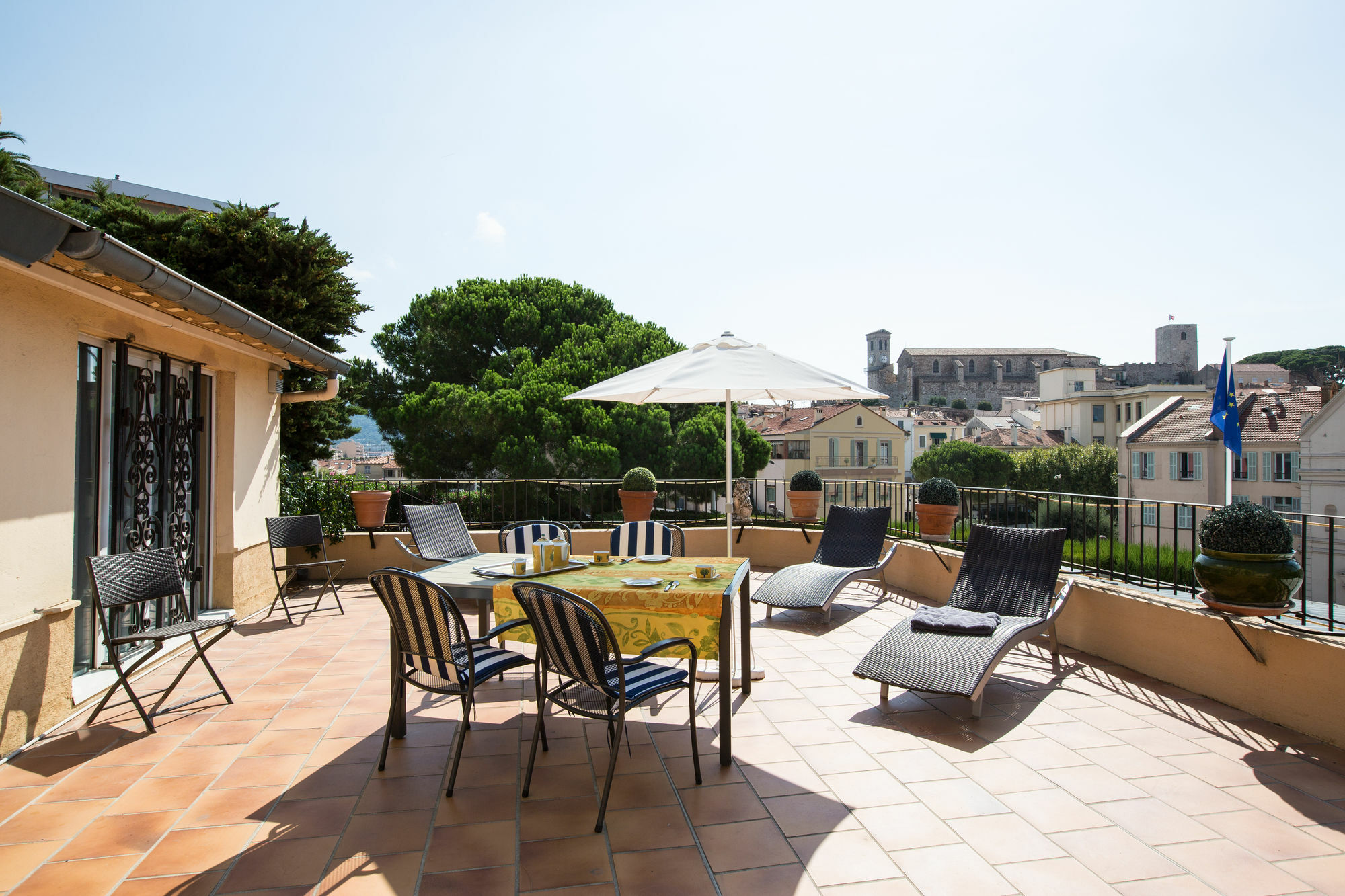 Hotel L'Olivier - Piscine & Parking Cannes Exteriér fotografie