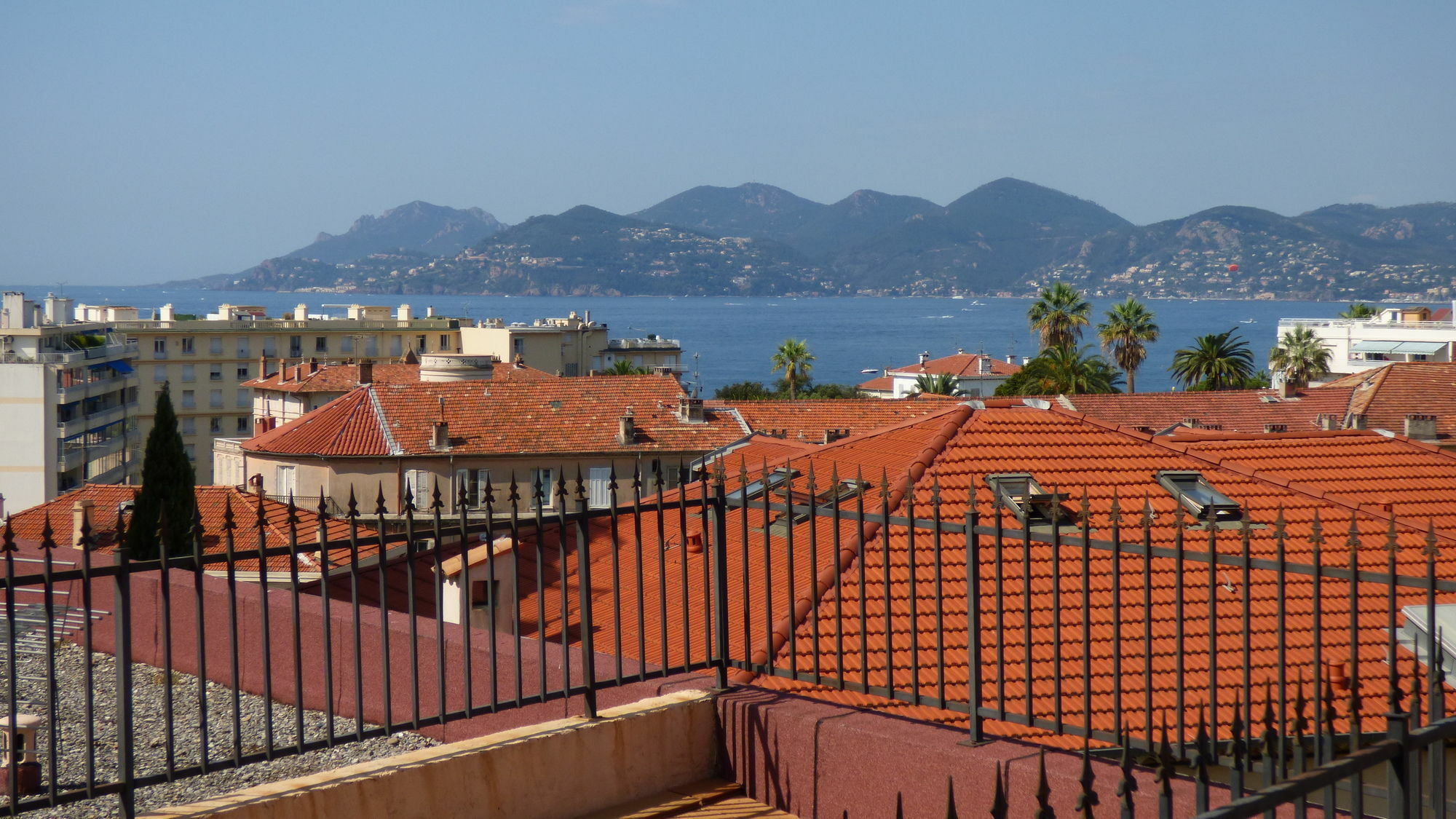 Hotel L'Olivier - Piscine & Parking Cannes Exteriér fotografie